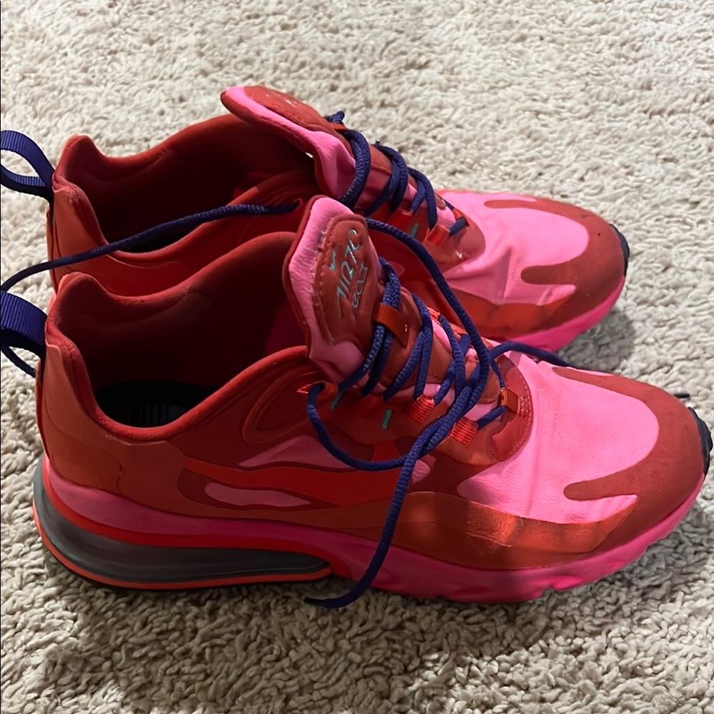 Nike Athletic Shoes Pink and Red with Modern Design - Picture 6 of 6